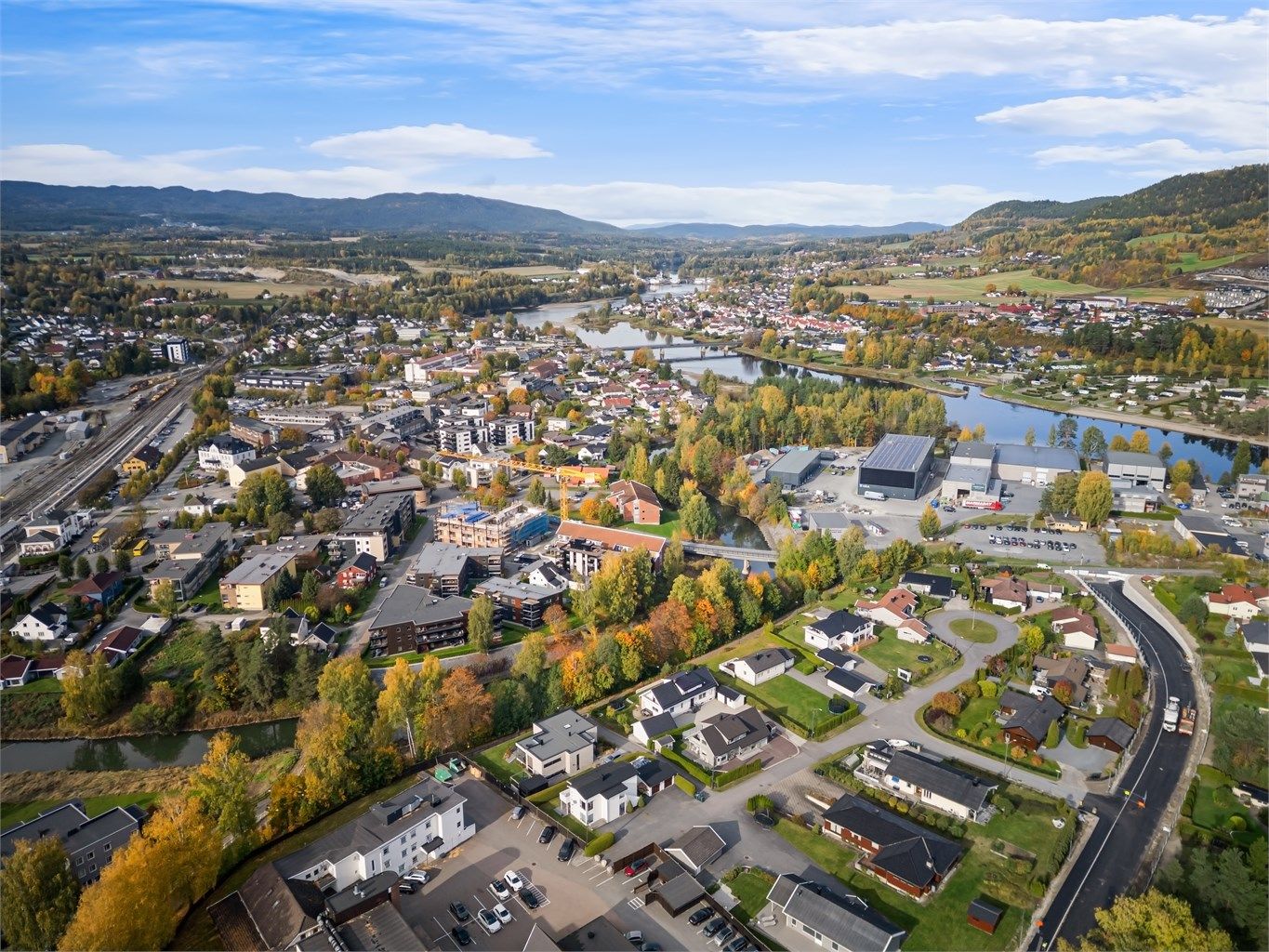 Nærhet til flotte turmulighet langs elvestien ved Drammenselva
