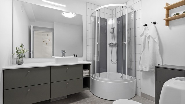 Praktisk dusj/badekar for de små.