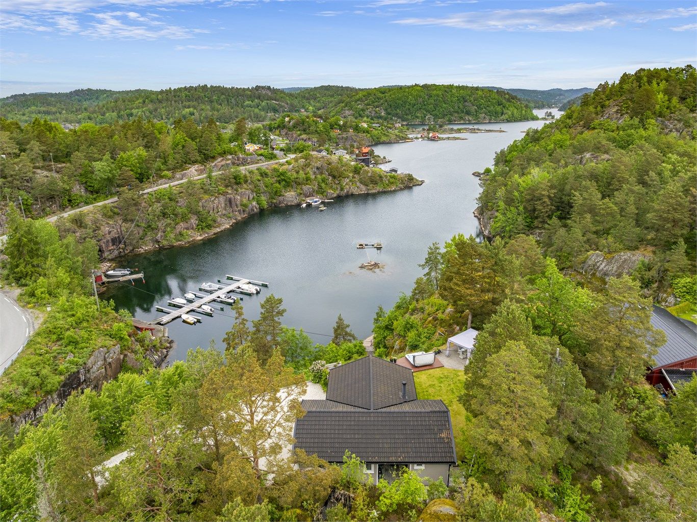 Med egen båt kan man utforske Indre Sørlandsleia, med restauranter og aktiviteter fra Lyngør til Arendal.