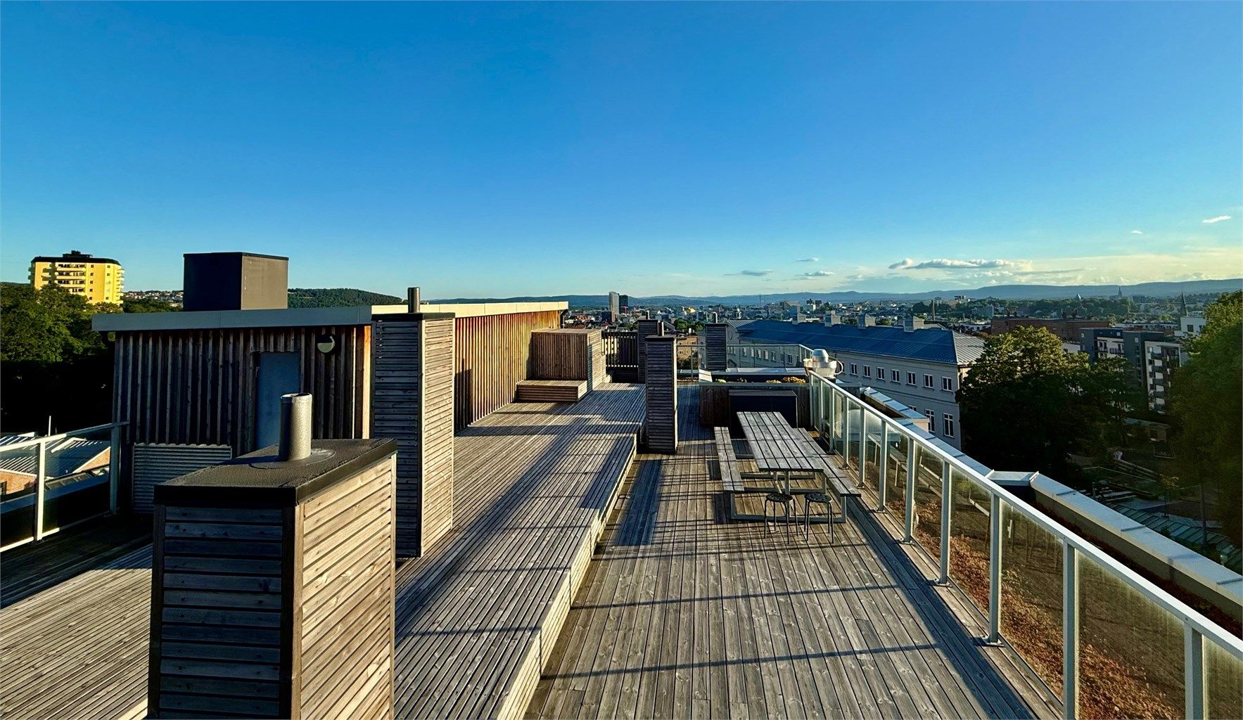 Beboerne har tilgang til felles takterrasse i 8. etasje