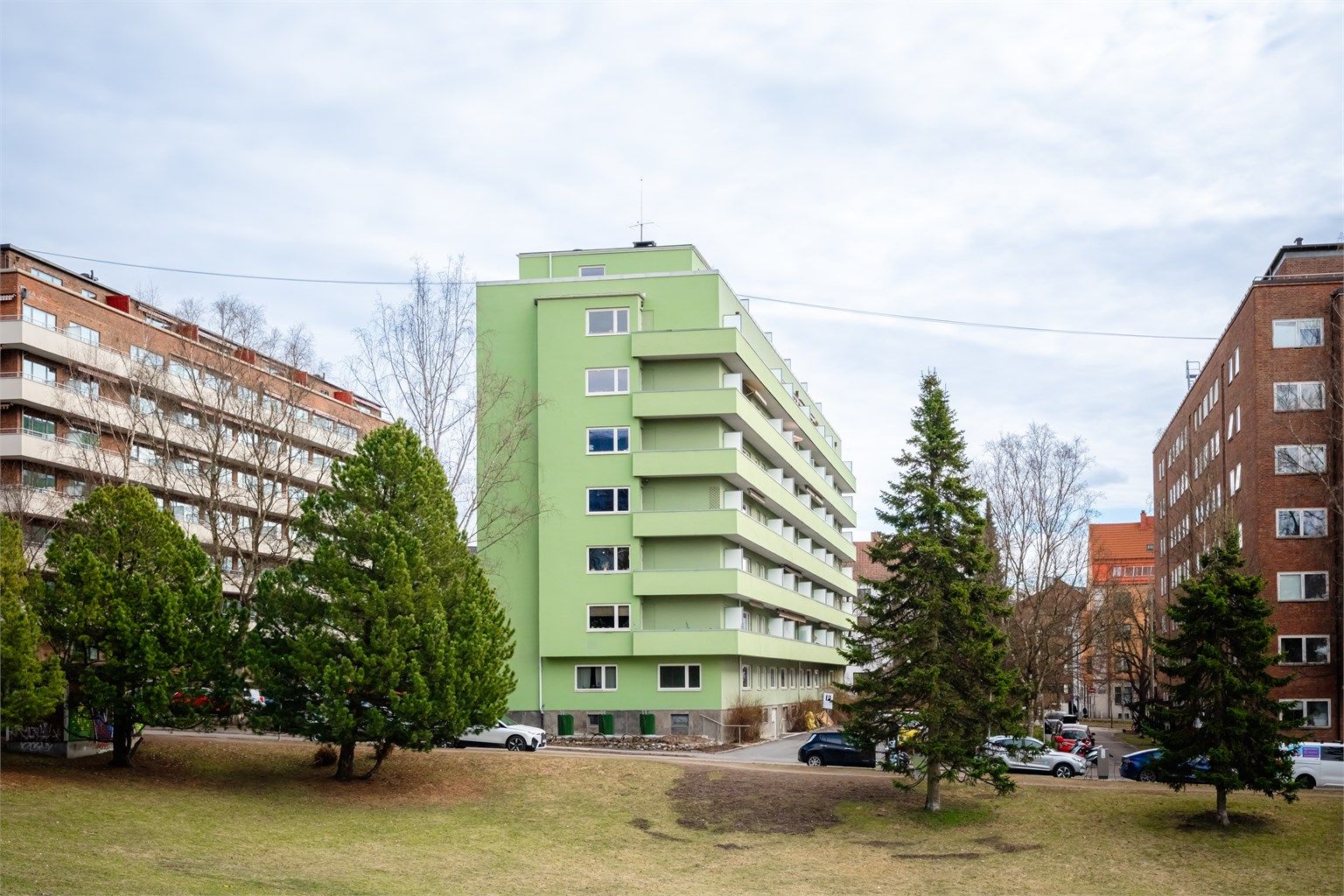 Meget populær og sentral beliggenhet på Marienlyst med Marienlystparken som nabo.