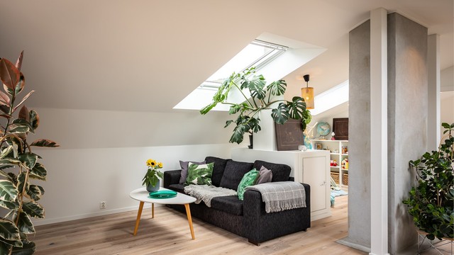 Luftig loftstue med mange soner, perfekt for familiebruk. Loft og tak ble bygget nytt i 2016