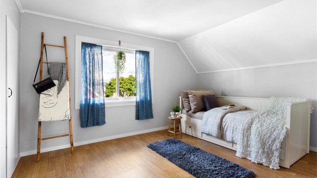 Soverom med gardrobeplass i 2.etasje
