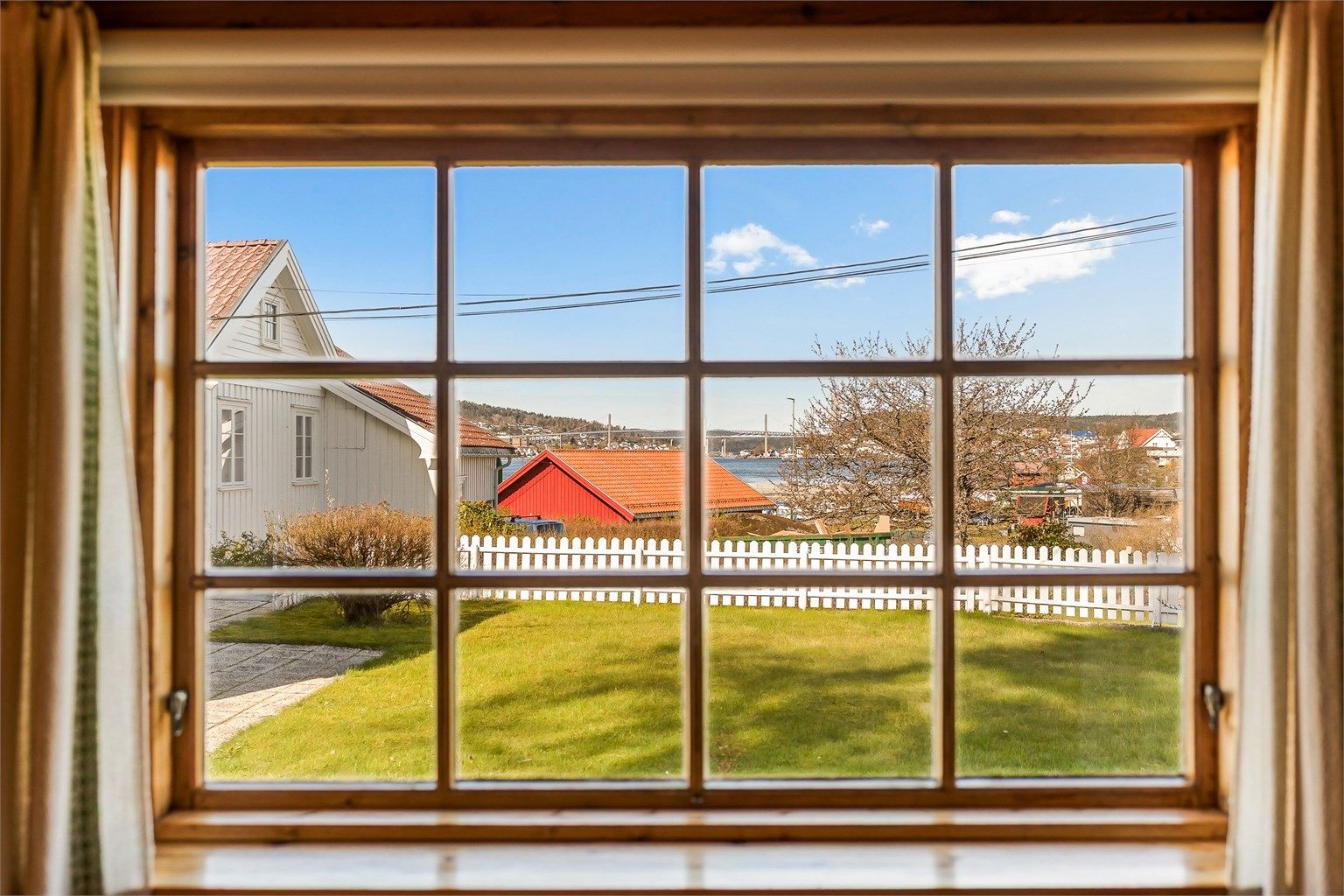 Utsikt fra annekset.