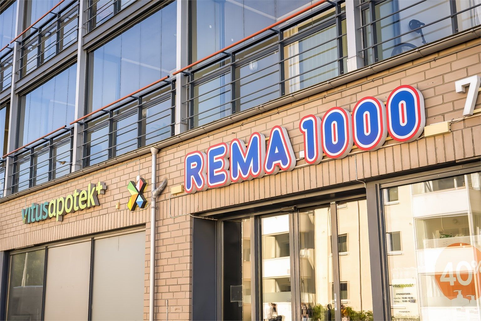 Dagligvare med søndagsåpent og apotek i "tøffelavstand"