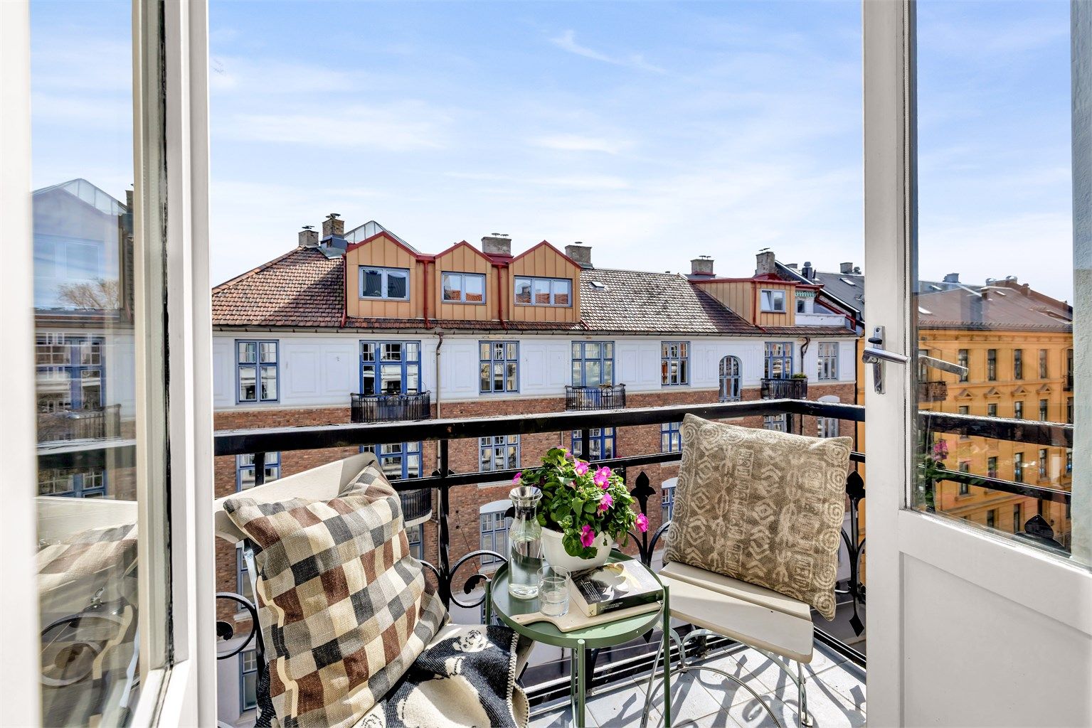 Velkommen til Thereses gate 1A - Presentert av Marius Iversen v/ Eiendomsmegler Krogsveen. Foto: Bjørnar Solberg. 