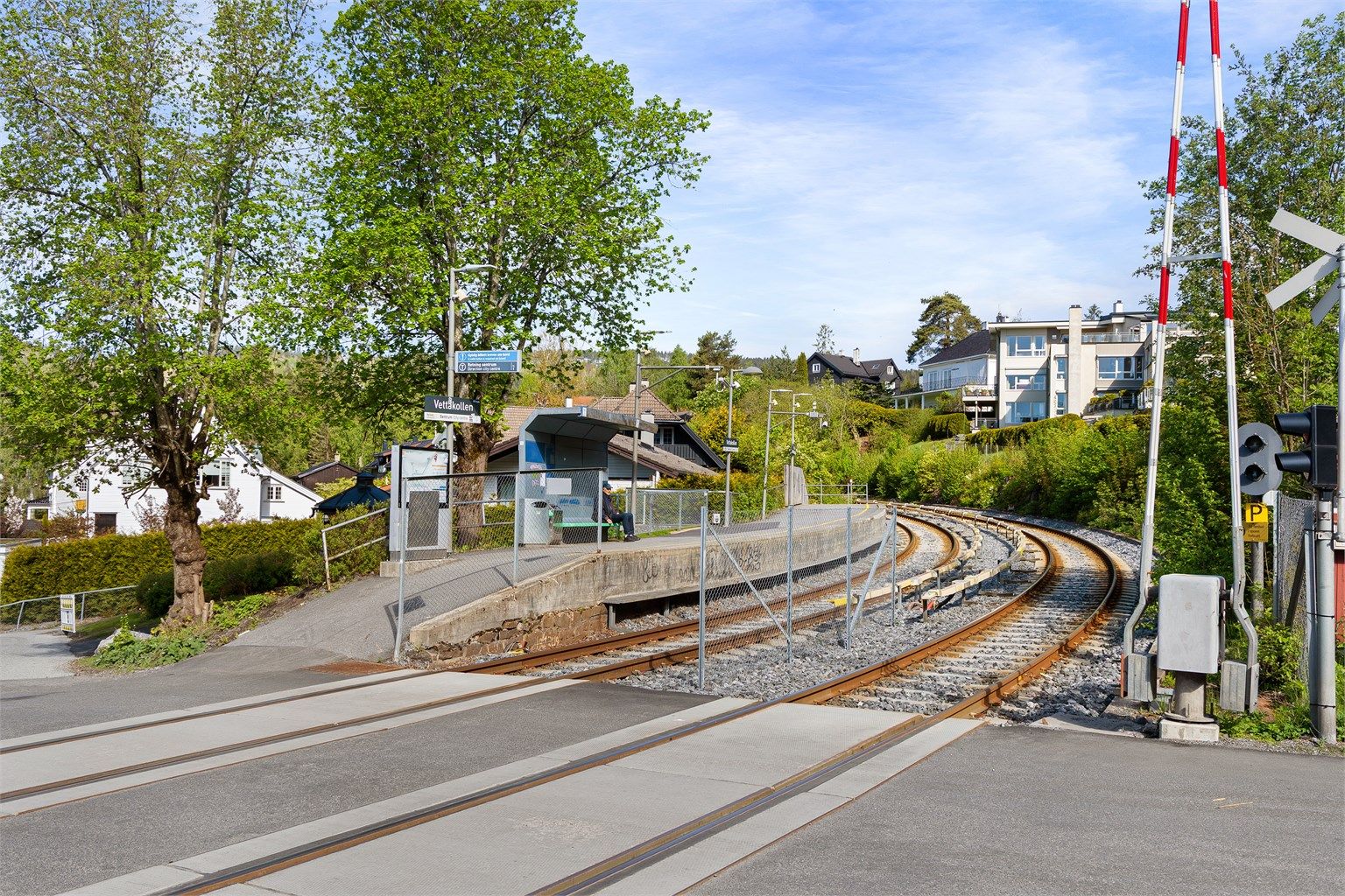 Kun ett minutts gange til Vettakollen stasjon, som gir enkel og rask tilgang til sentrum med T-banens linje 1.