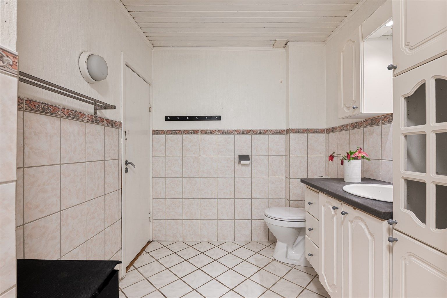 Fornying/renovering må påregnes før badet tas fullt i bruk igjen.