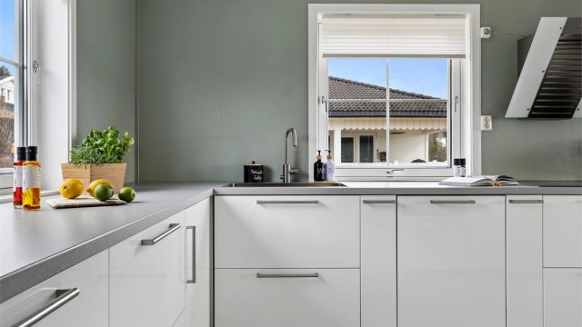 Vinduene sørger for godt med lysinnslipp.