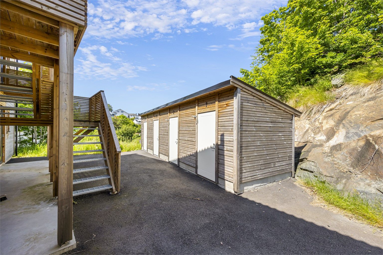 Leiligheten disponerer en egen utvendig bod på ca. 5 m².