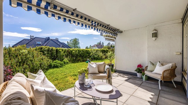 Velkommen til C. A. Torstensens vei 55! Presentert v/ Therese Ekeli Berg i Krogsveen.