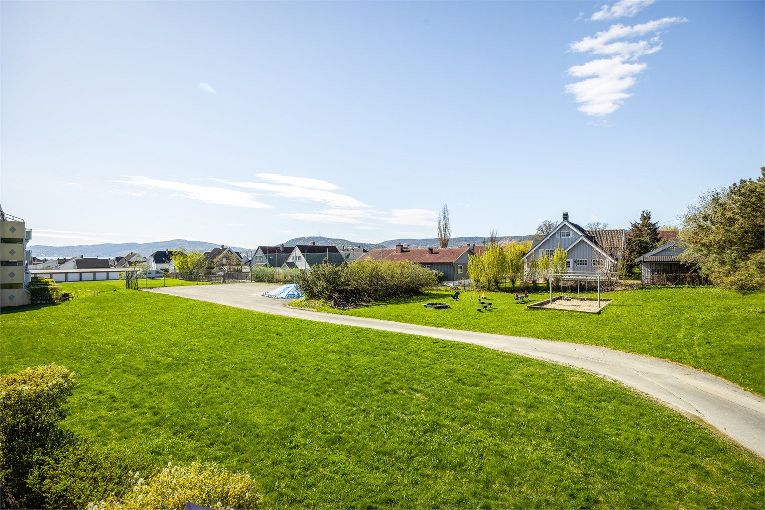 Utsikt fra balkongen.