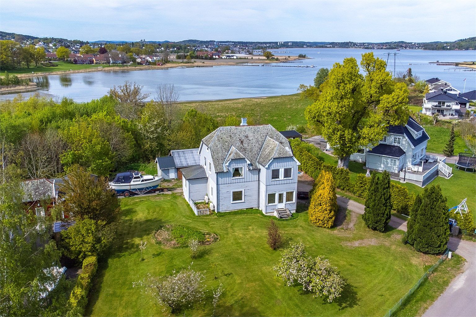 Velkommen til Lahelleveien 6