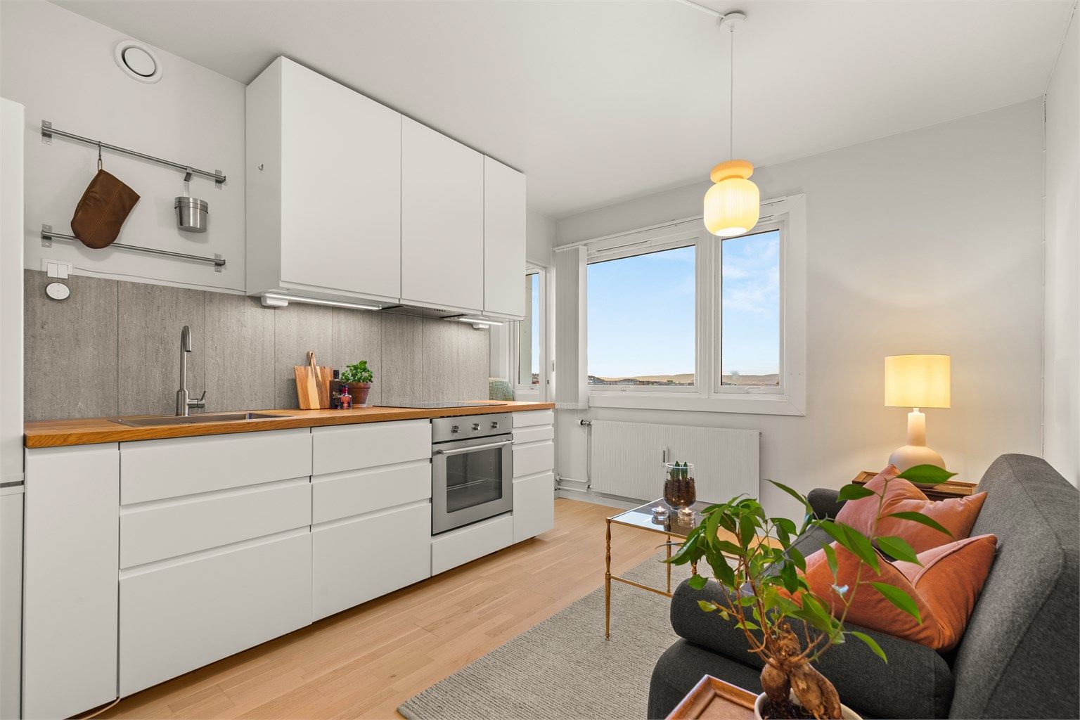 Krogsveen v/ Nhut Nam Huynh har gleden av å presentere Teisenveien 43!