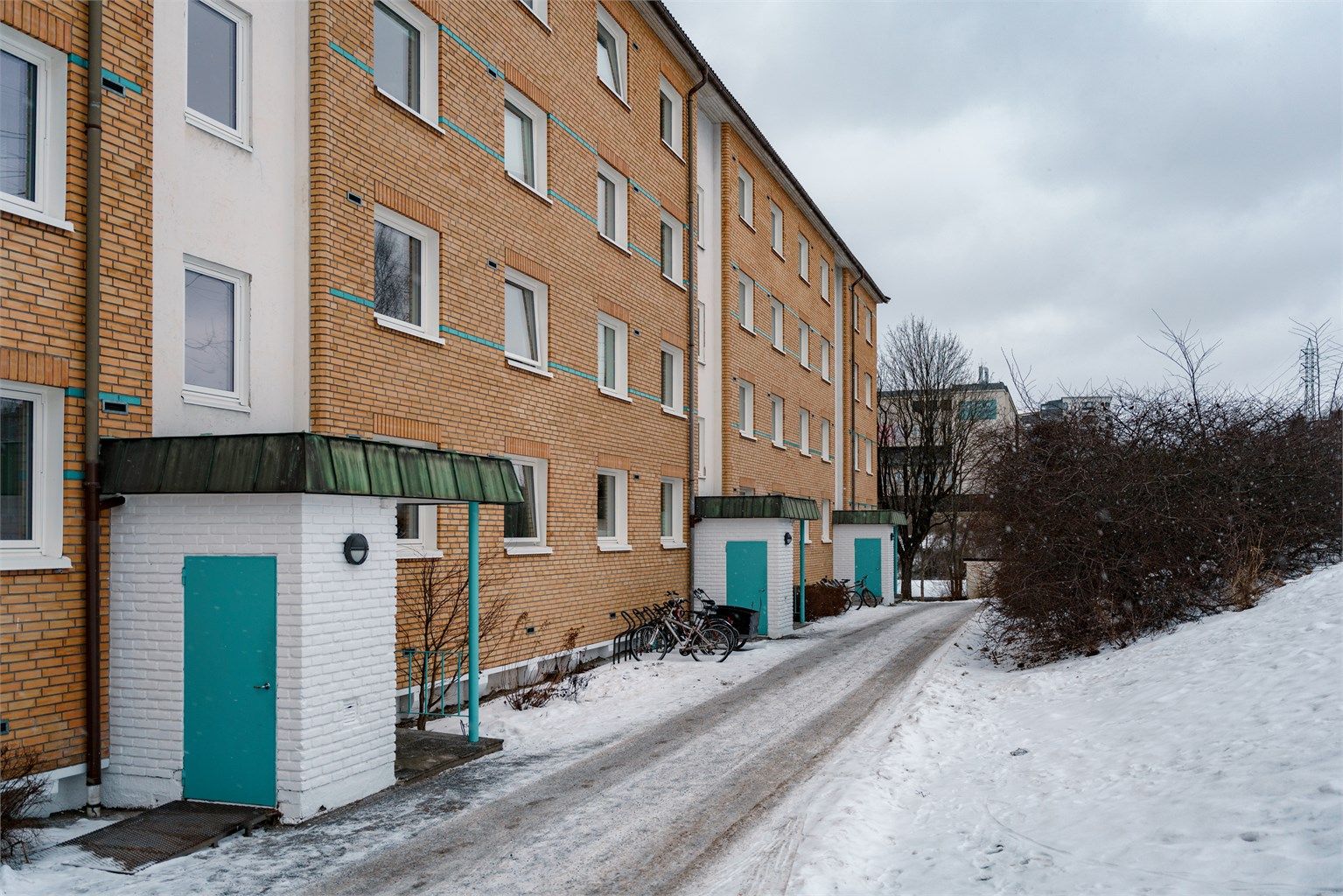 Borettslaget sørger for fellesoppgaver som trappevask og snømåking.