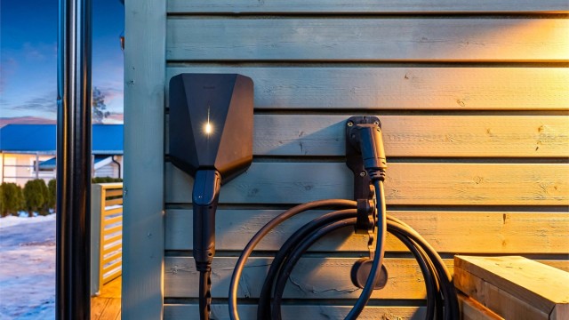 Elbillader følger boligen.