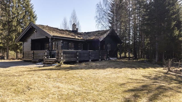 Sidebygning i "Grønn omsorg" som ble brukt til oppholds-/undervisningsrom for barn og unge., Inneholder stue, kjøkken, baderom, to soverom, samt badstue.