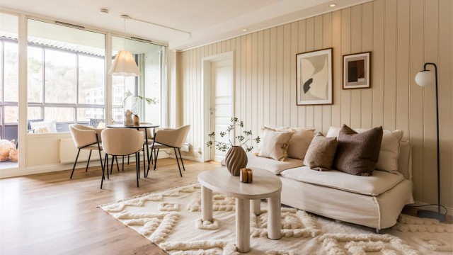 Eiendomsmegler Krogsveen v/ Hilde Brigitte Lilleskare har gleden av å presentere Lyngfaret 3. Innbydende leilighet med fine kvaliteter og god planløsning.