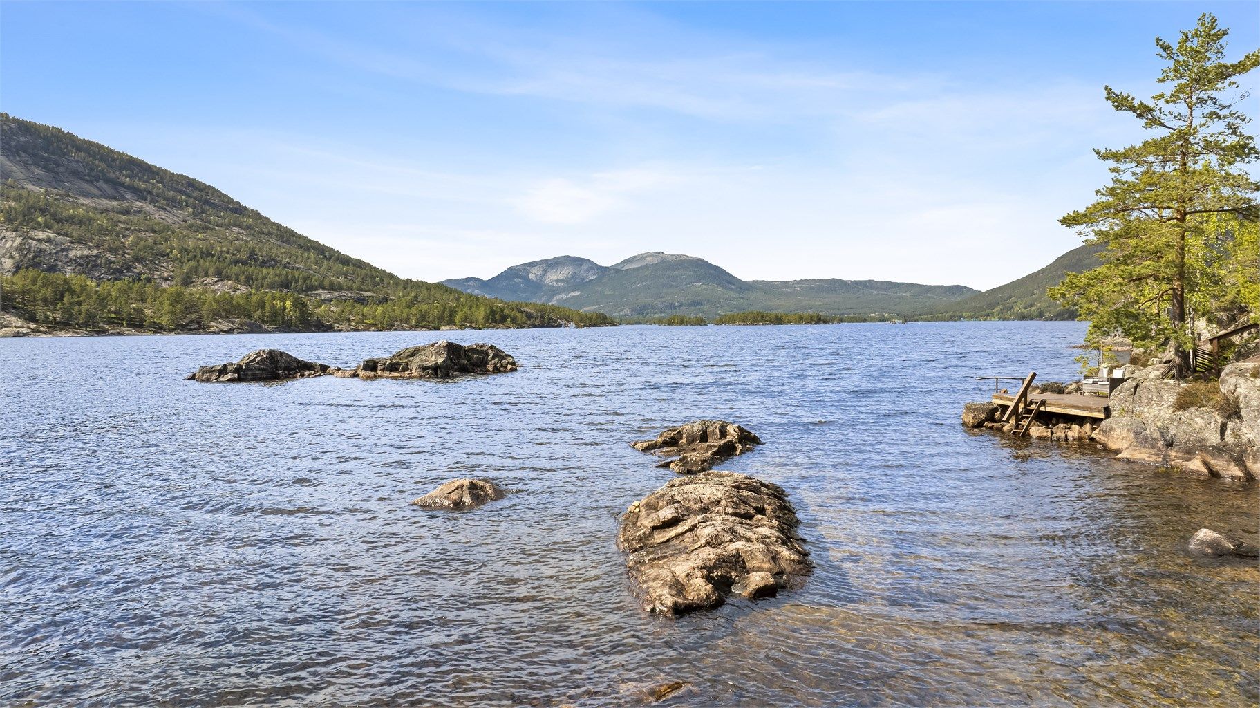 Nærområdet byr på flotte naturopplevelser både sommer og vinter.