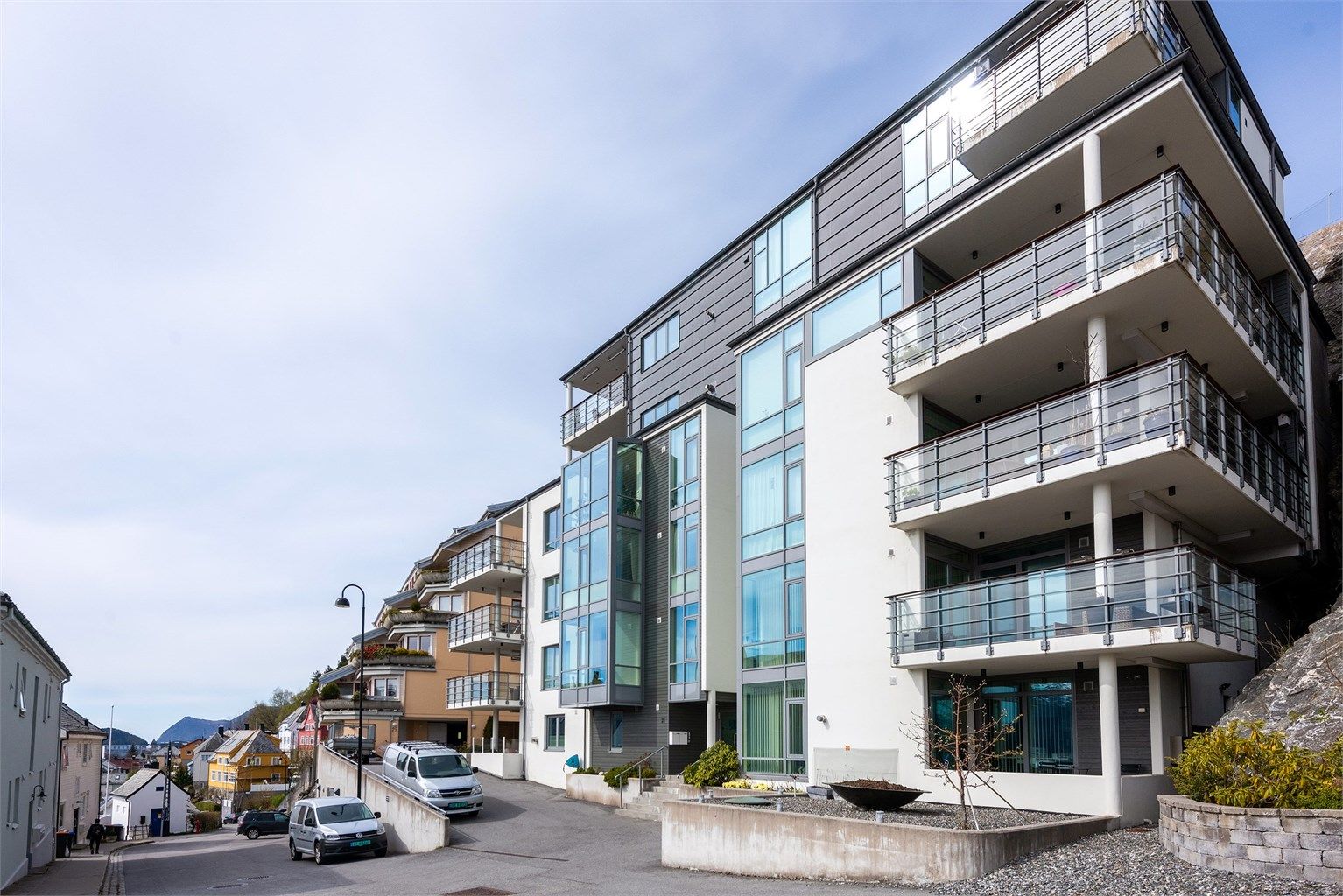 Velkommen til Fjelltunvegen 31, presentert av Krogsveen v/Eiendomsmegler/Partner Marit Stuen Aursnes