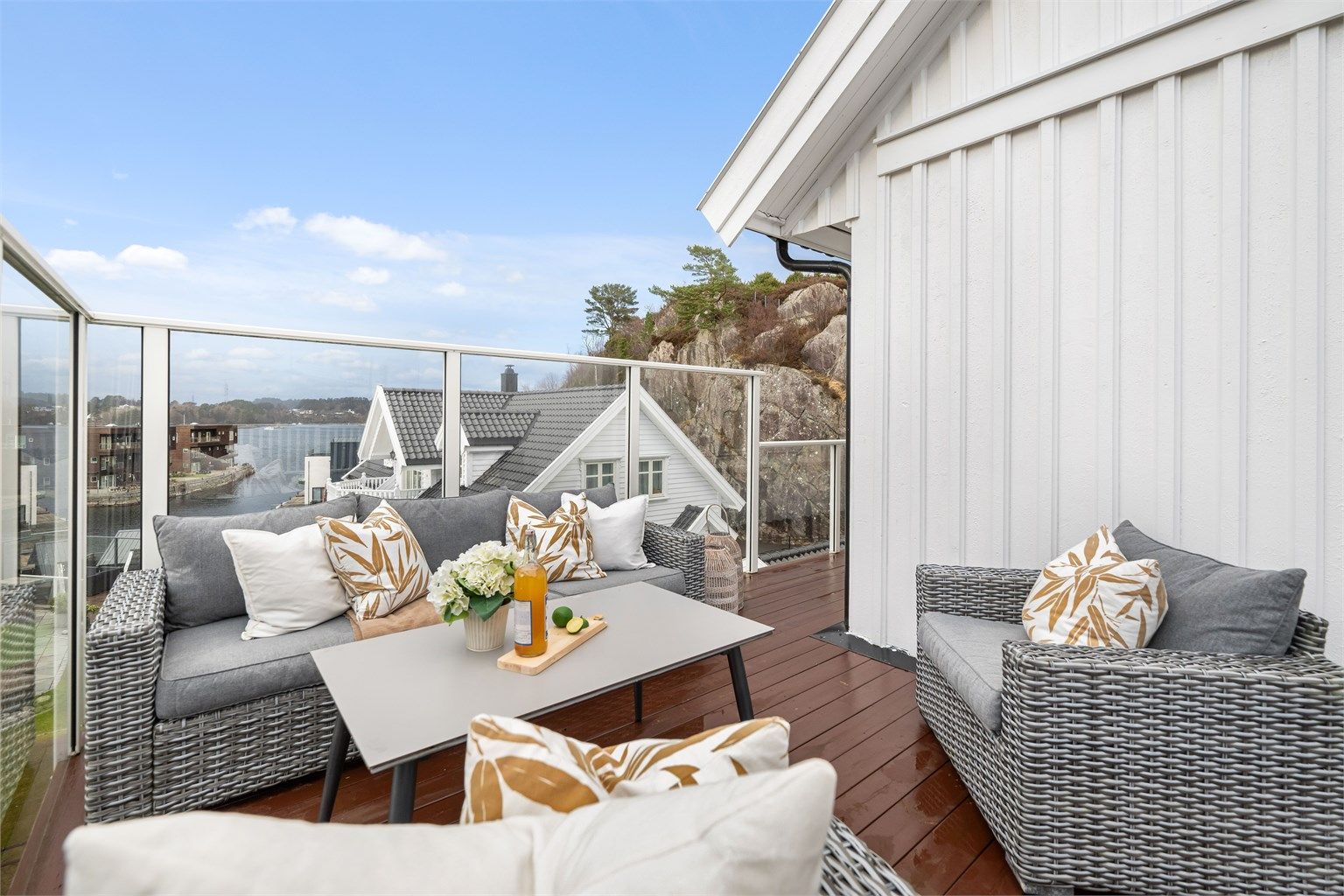 Glassrekkverket gir god vindskjerming uten å gå på bekostning av utsikt