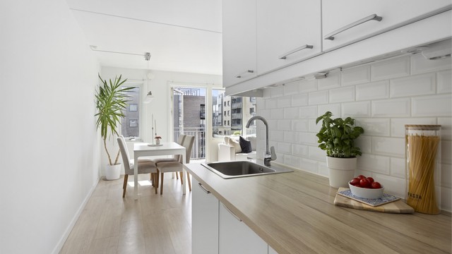 Benkeplate ble skiftet i 2018, ny ventilator i 2022 og ny oppvaskmaskin i 2026