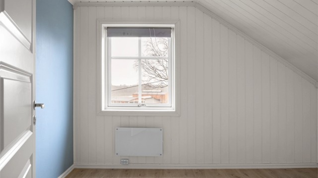Soverommene er i praksis av identisk størrelse, dette tilknyttet kjøkkenet.
