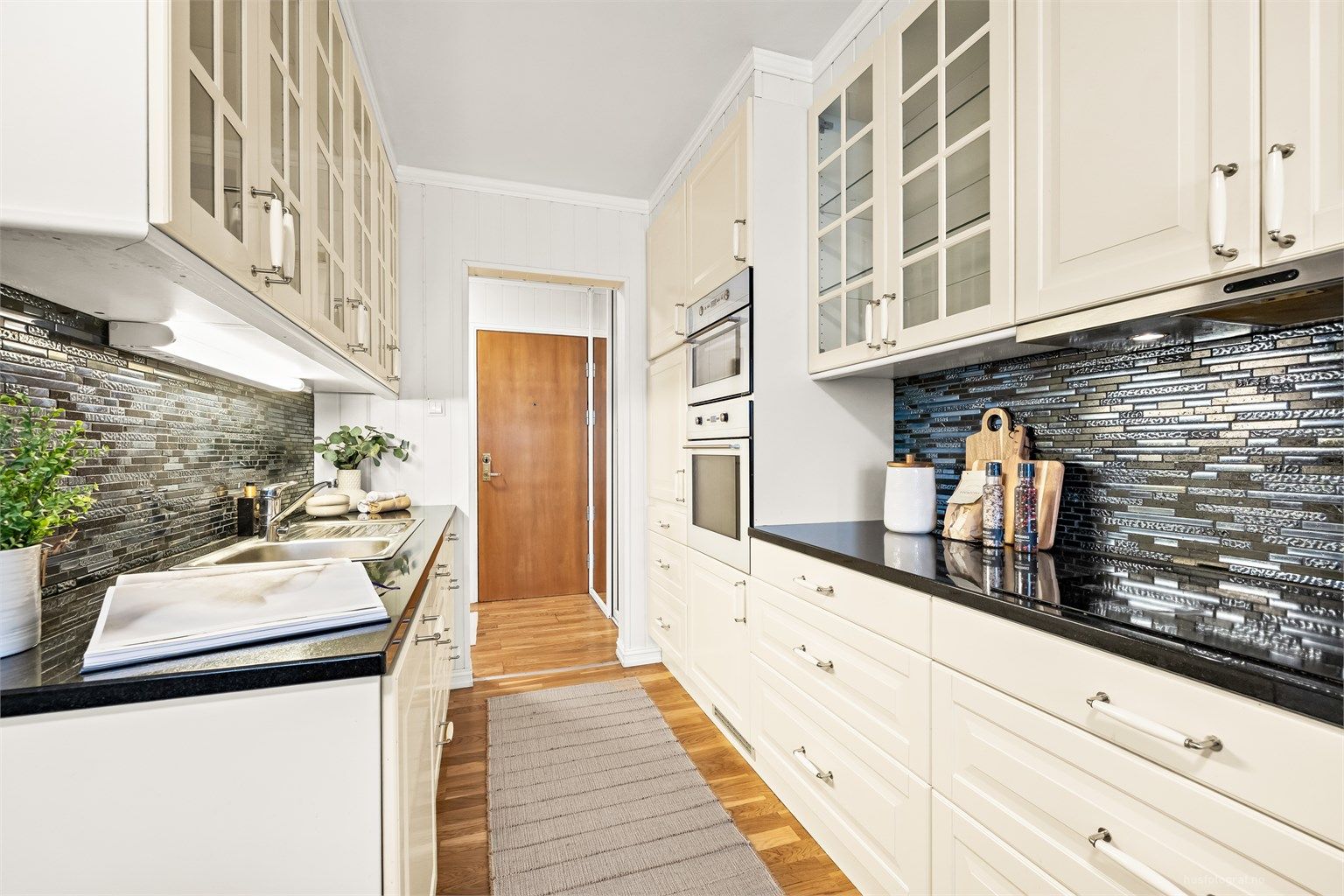 Leilighet beliggende i høy første etasje. Foto: Haiman Askari 