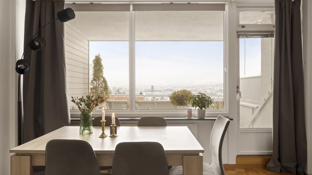 Og flott utsikt fra spiseplassen. Her kan alle døgnets måltider nytes!