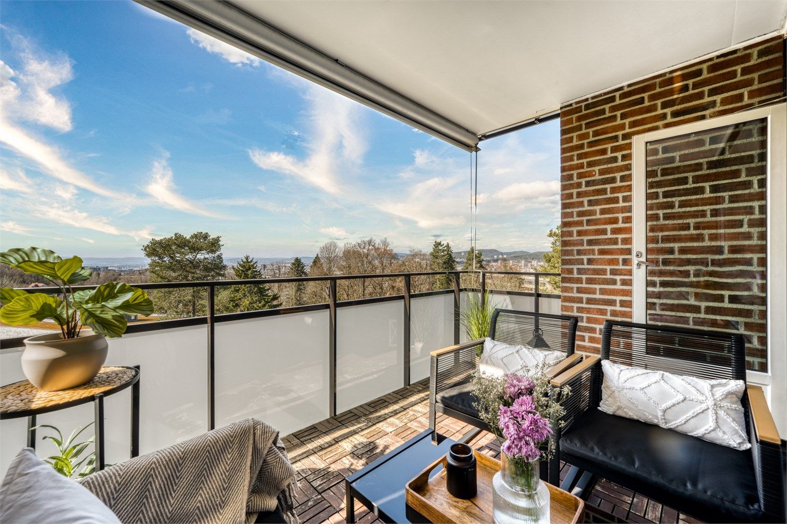 Velkommen til Johan Castbergs Vei 60! Leiligheten har en god intern beliggenhet i sameiet med ingen gjenboere.