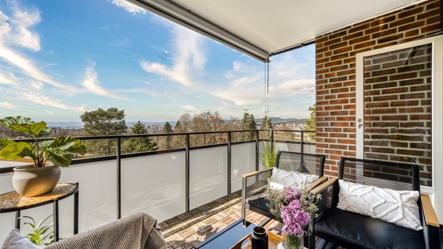 Velkommen til Johan Castbergs Vei 60! Leiligheten har en god intern beliggenhet i sameiet med ingen gjenboere.