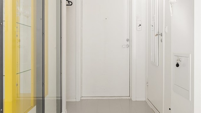 Dørcallinganlegg med åpnerfunksjon i entré.