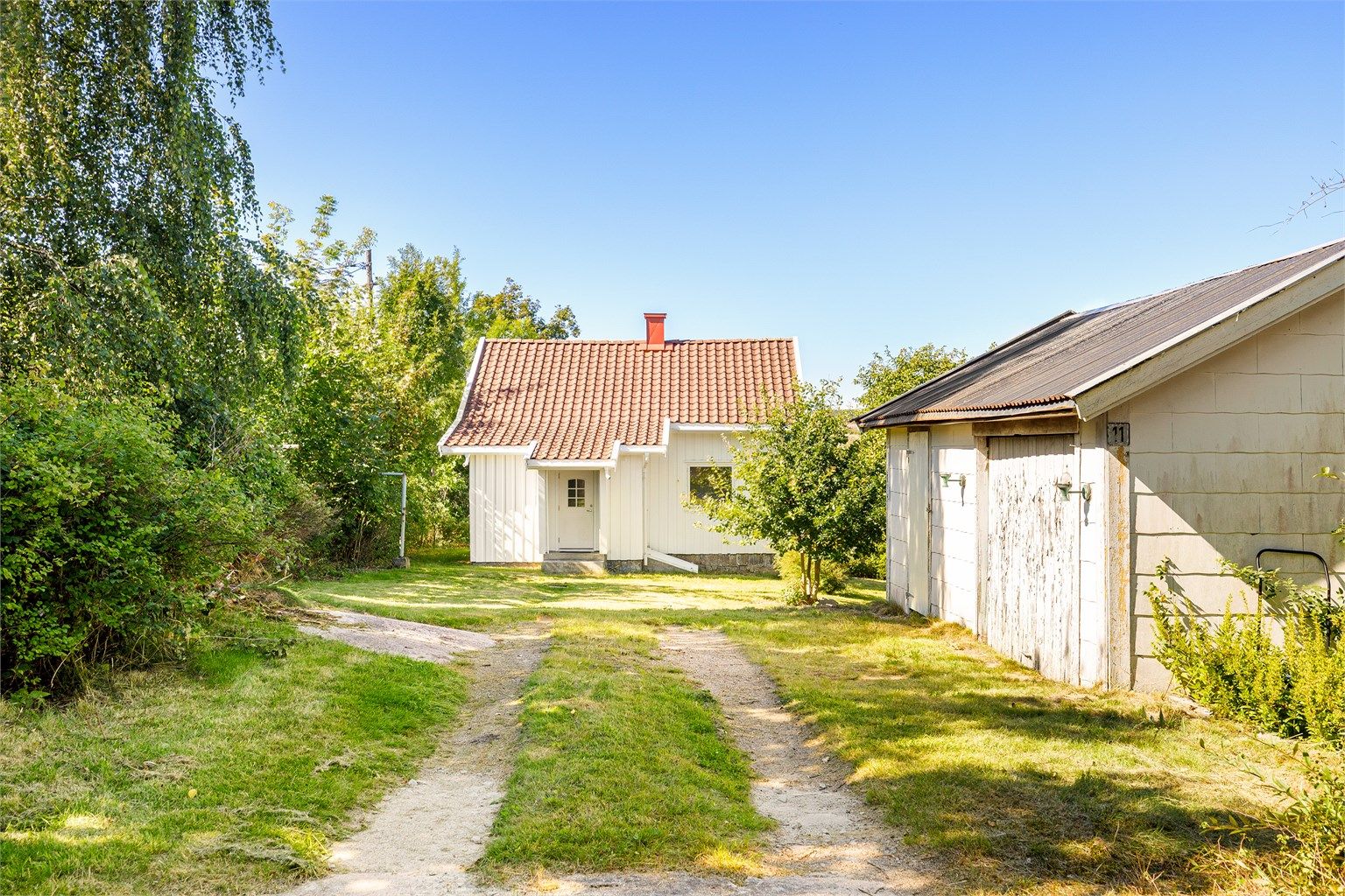 Eiendommen er SEFRAK-registrert, hvilket kan medføre at større endringer må godkjennes av kommunen eller fylket før igangsetting.