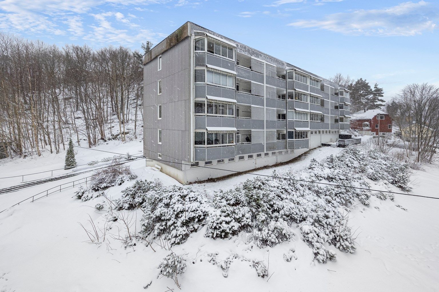 Velkommen til Barbugårdsjordet 12A, leiligheten ligger på enden i 2. etasje.