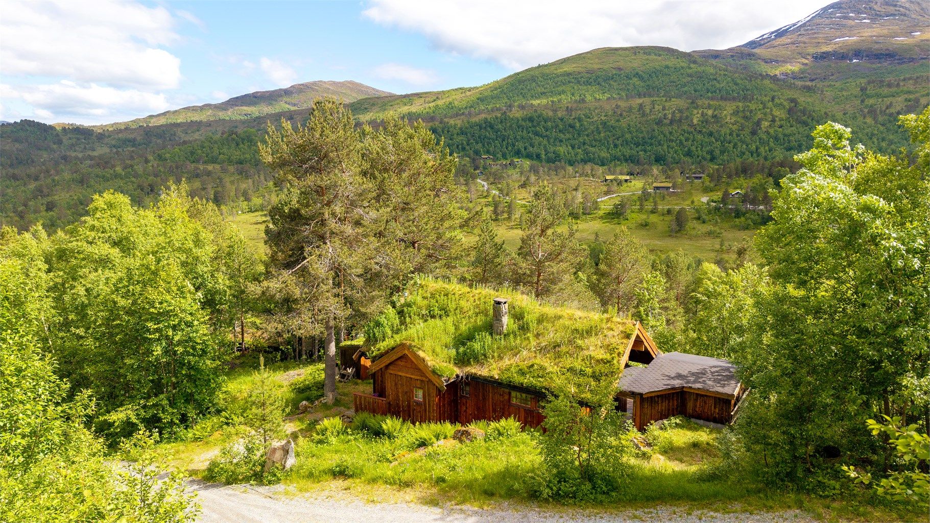 Omgitt av natur og med kort vei til skiløyper og turstier.