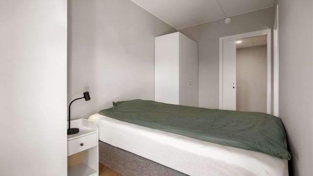 Praktisk bod tilknyttet soverommet. Dette kan fungere som walk-in closet om ønskelig