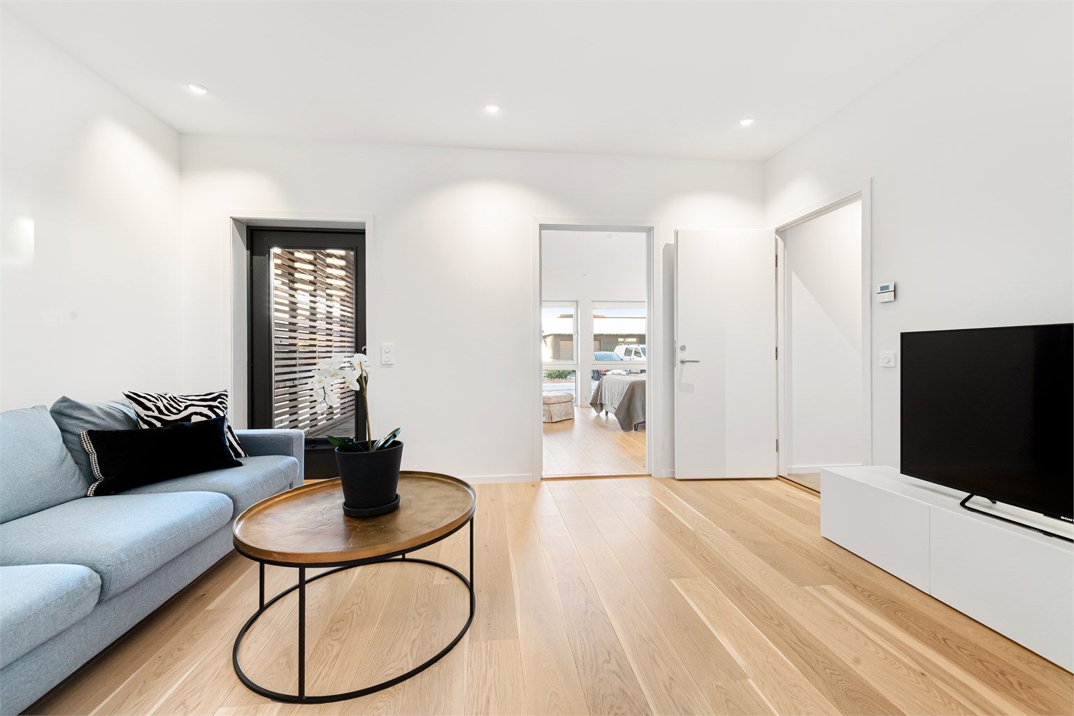 Stue/tv-rom i underetasjen