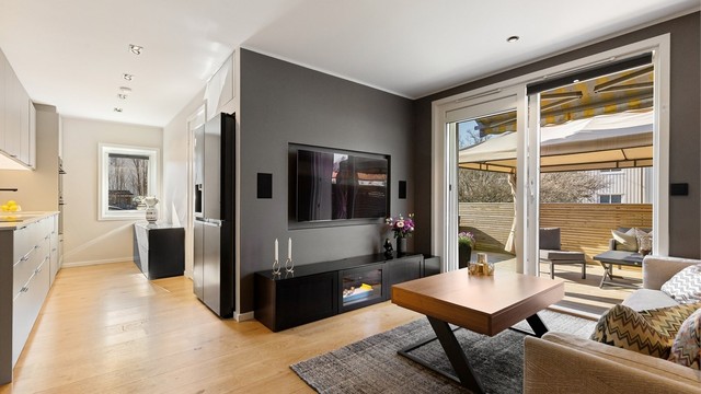 Fra stuen er det utgang til en nydelig terrasse