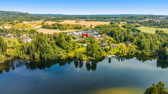 Nærhet til vann og natur gir gode rekreasjonsmuligheter.