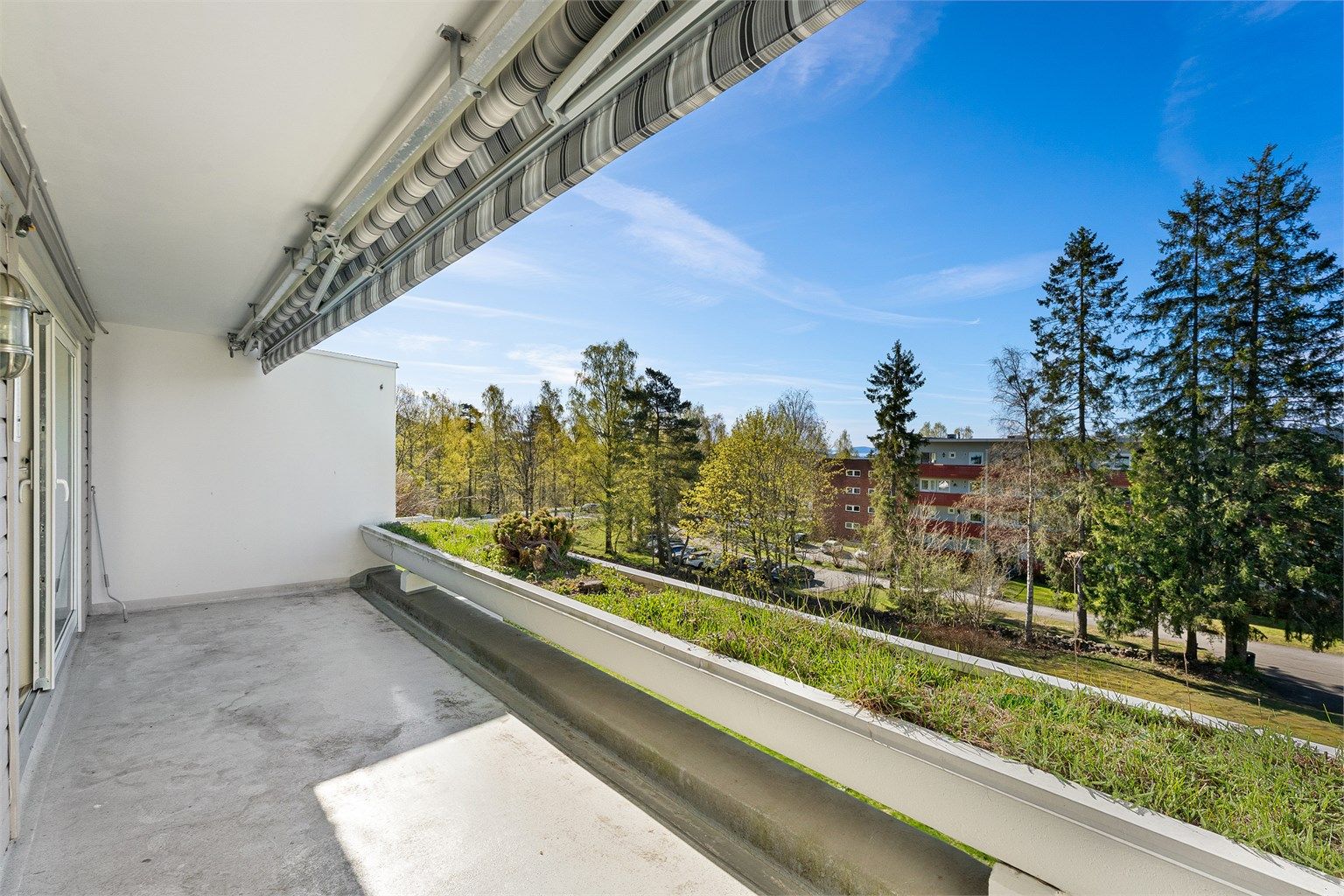 Terrasse med markise