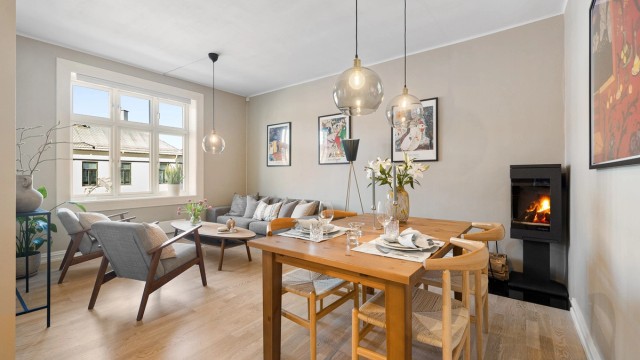 Velkommen til denne gjennomgående 2-roms leiligheten i hjertet av Torshov. Velkommen på visning!