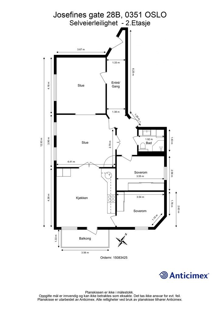 Leiligheten har en gjennomgående og arealeffektiv planløsning med to stuer og to soverom. To boder i kjelleren på til sammen 14 m² gir rikelig med lagringsplass.