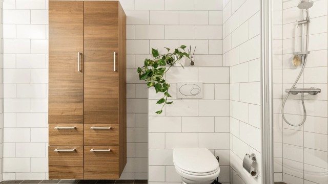 - Badet ble totalrenovert i 2008 med tidløst design-