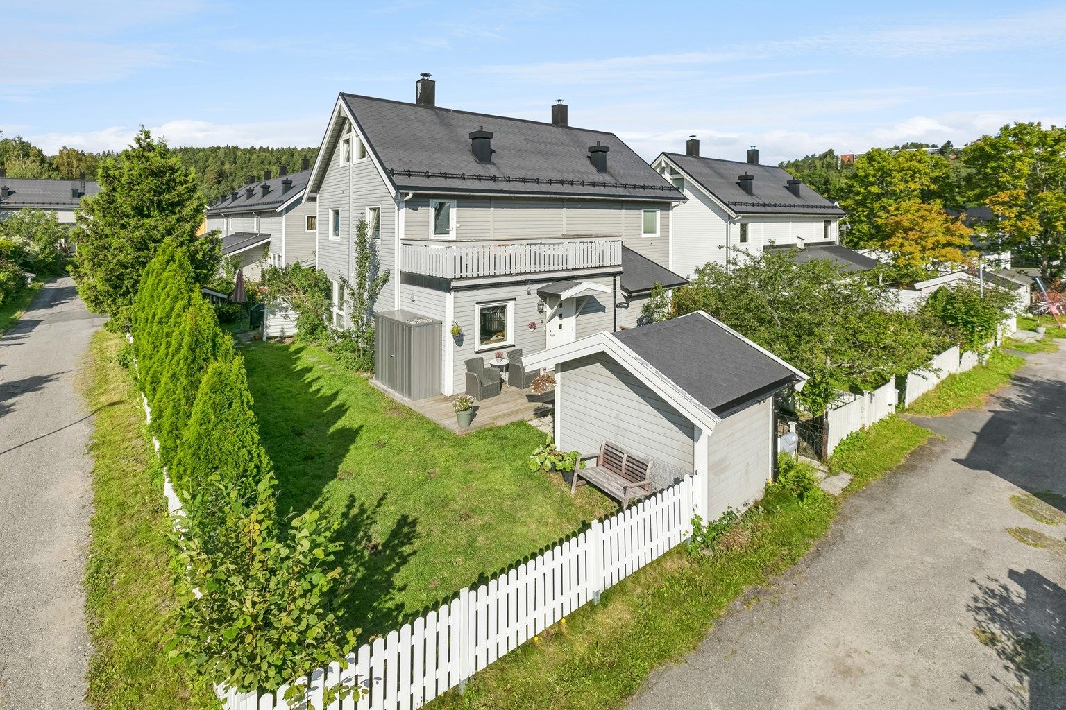 Eiendomsmegler Krogsveen v/ Robin Lauritzen har gleden av å presentere Munkebekken 78!