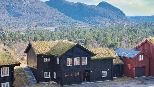 Enkel adkomst og god biloppstillingsplass