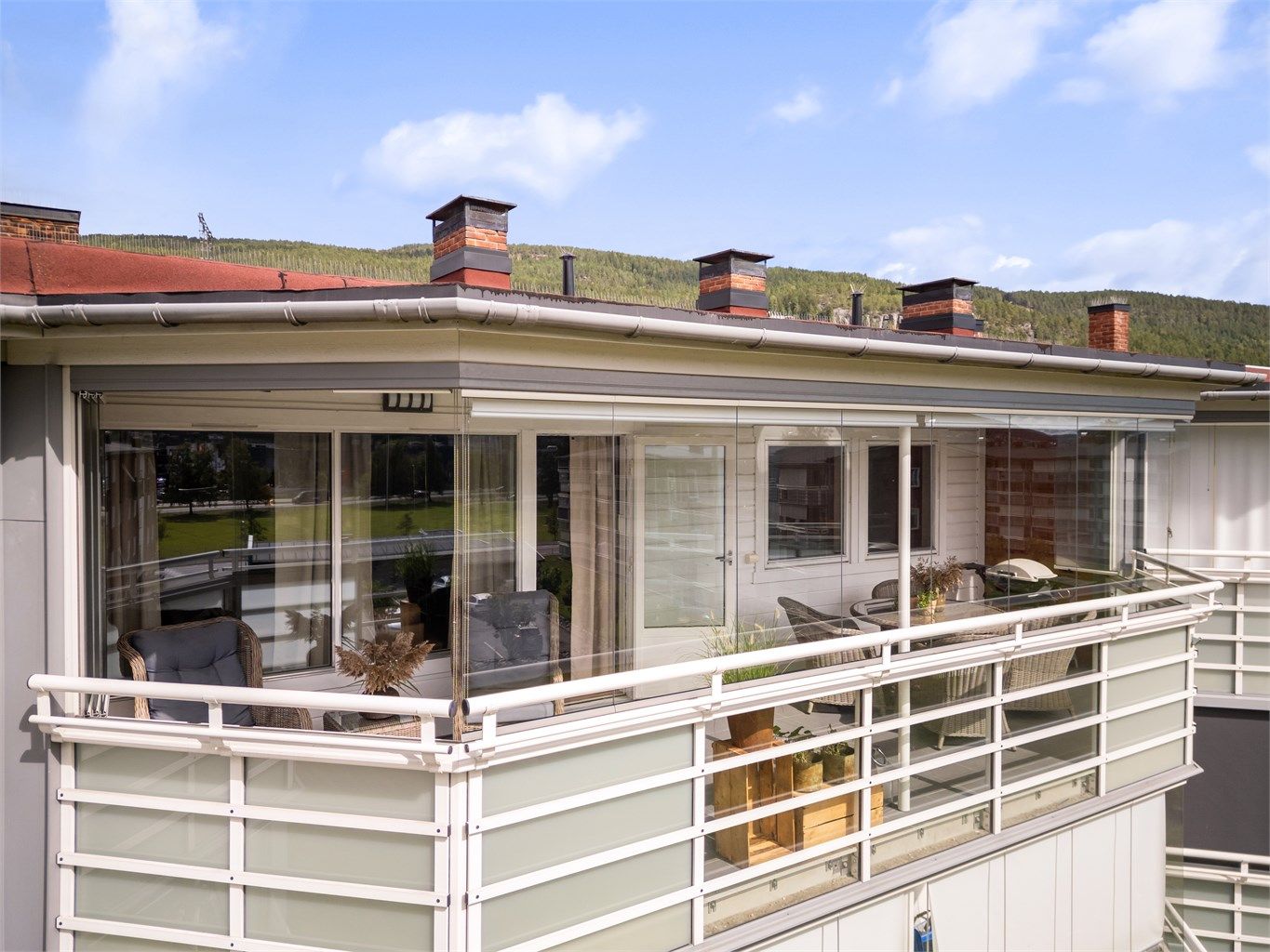 Toppleilighet med 2 soverom. Sentralt beliggenhet på Åssiden.