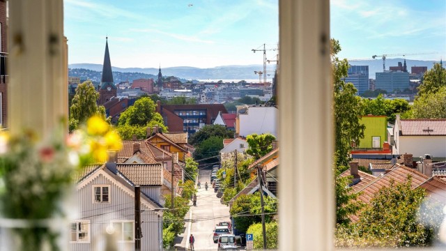 Beliggenheten på Rodeløkka gir en rolig atmosfære, med kort vei til Grünerløkkas pulserende liv og flere av byens fineste grøntområder.
Foto: Peter Futo