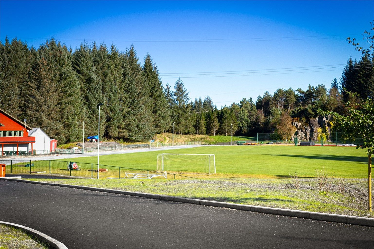 Alvøen idrettspark er ikke lang unna for gode aktivitetstilbud ved Loddefjord IL
