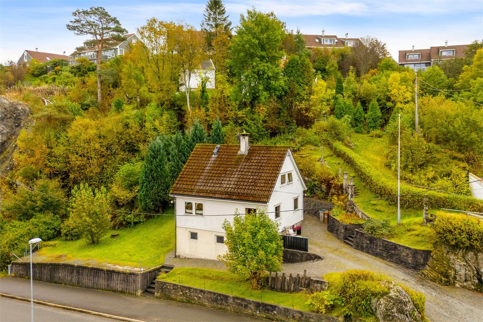 Eneboligen er fra 1964 og har stort sett standard fra den tid