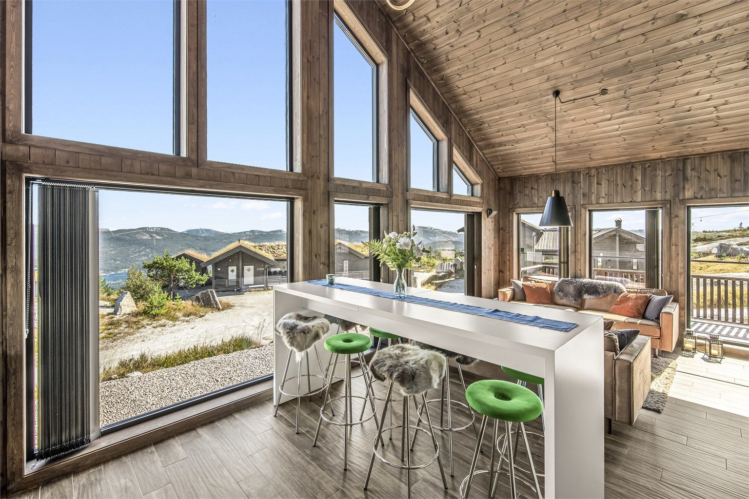 Moderne og innholdsrik hytte på toppen av Vrådal Panorama – ca. 700 m.o.h